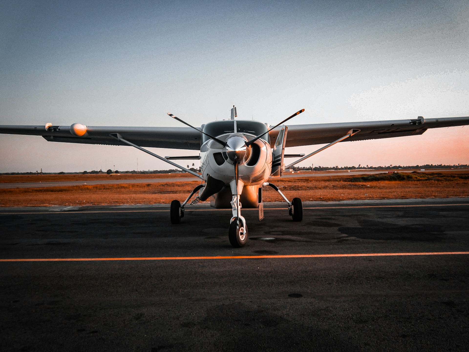 Instructor-Led vs Self-Directed Post-PPL Flying